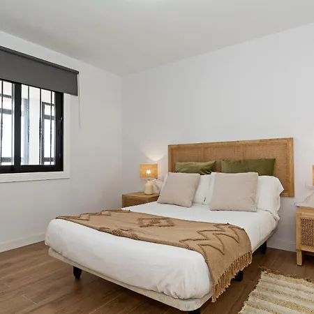 Apartment Luxury Views 2br House - Private Parking *