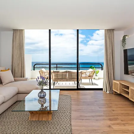 Luxury Views 2br House - Private Parking